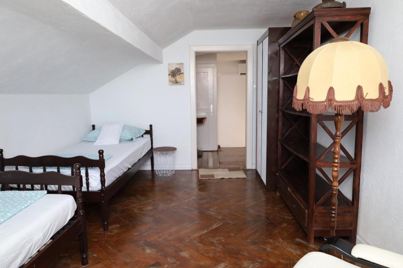 Apartman Dajana Supetar Exterior foto
